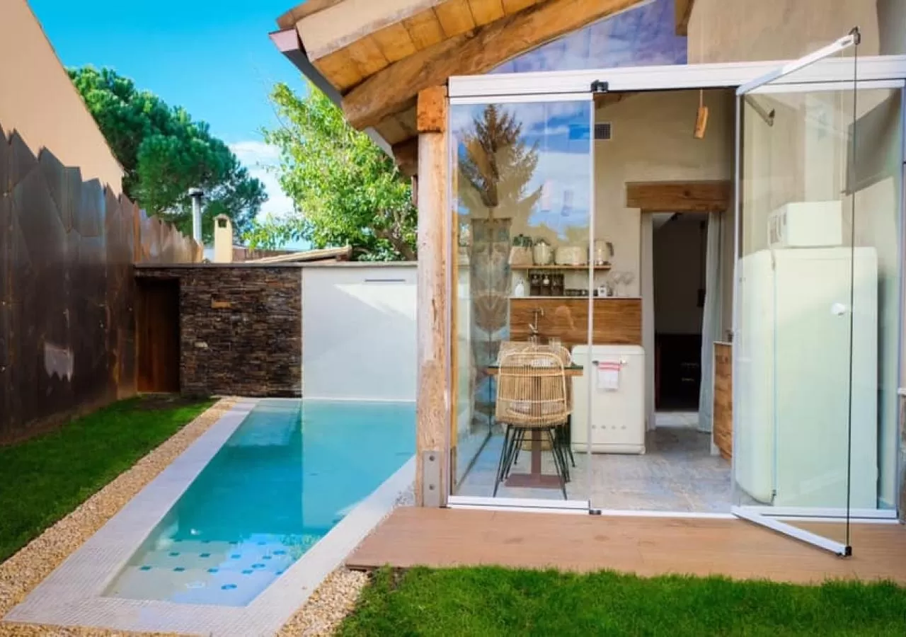 v4p 3379 celler suites boutique aparthotel fost campsentelles barcelona admite perros 2-429